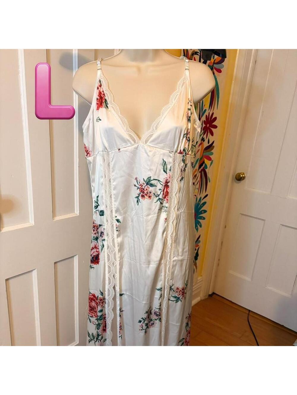 Women's White and Cream Pajama